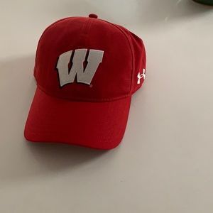 Women’s Under Armour Badgers Hat